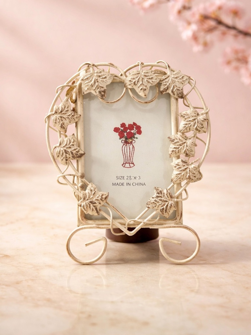 Vintage Style Heart Shaped Ivy Leaf Metal Picture Frame 3.5x5